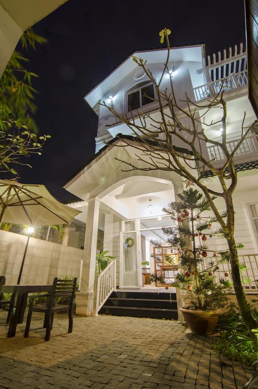Frangipani Boutique Hotel Дананг Экстерьер фото