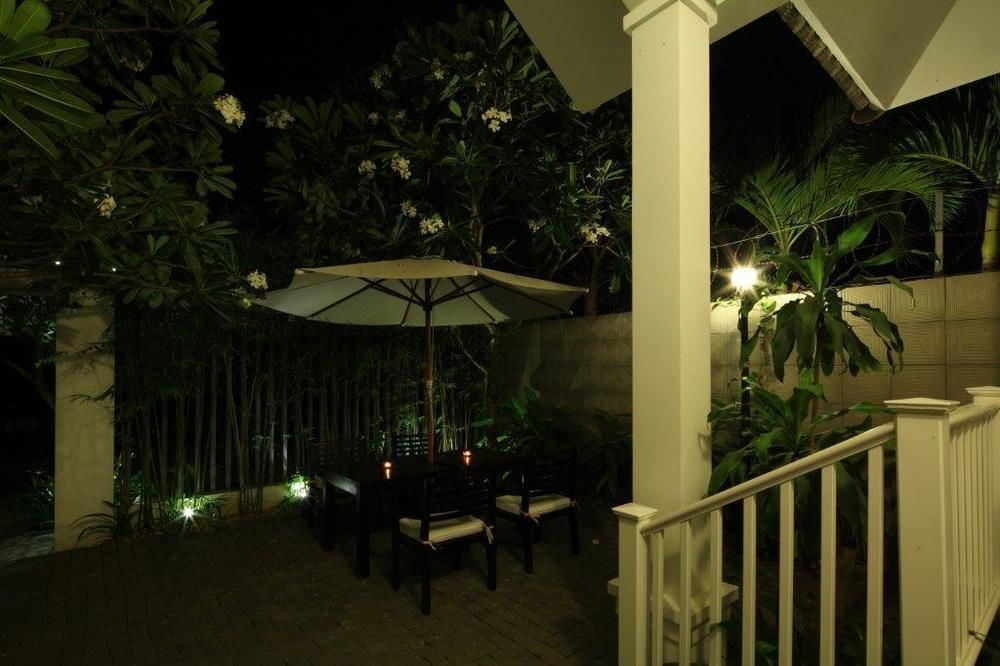 Frangipani Boutique Hotel Дананг Экстерьер фото