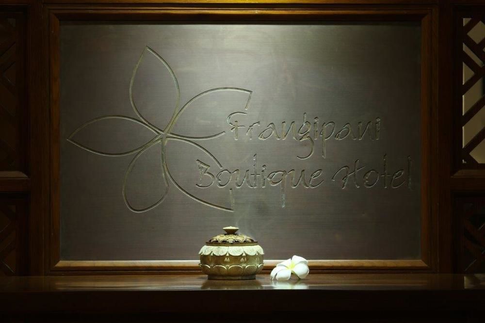 Frangipani Boutique Hotel Дананг Экстерьер фото