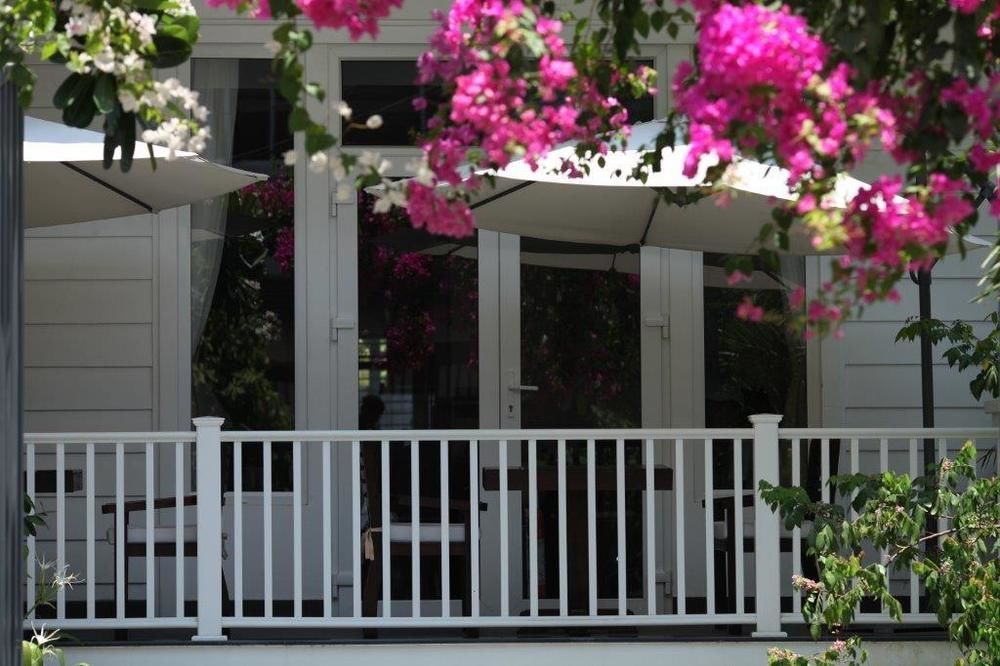 Frangipani Boutique Hotel Дананг Экстерьер фото