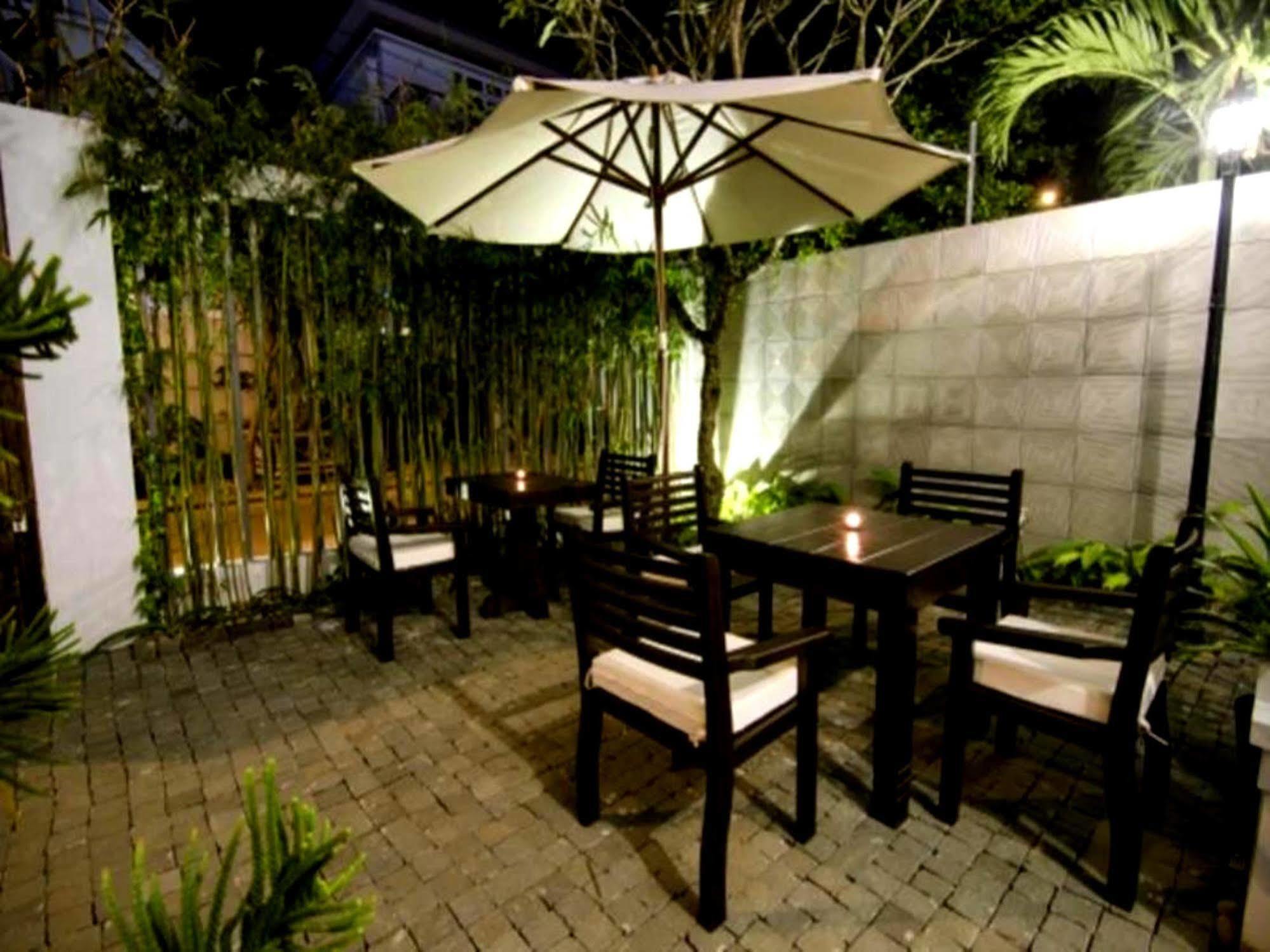 Frangipani Boutique Hotel Дананг Экстерьер фото
