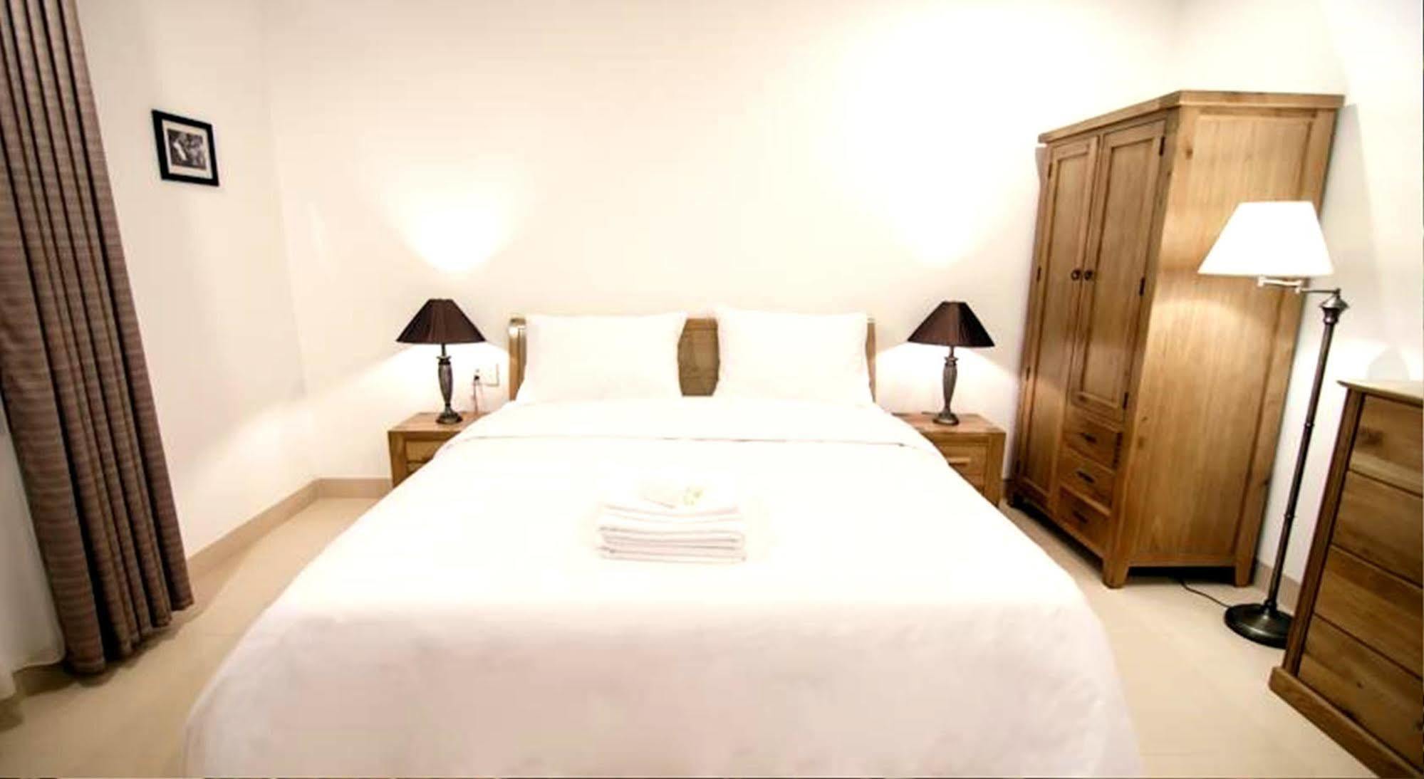 Frangipani Boutique Hotel Дананг Экстерьер фото