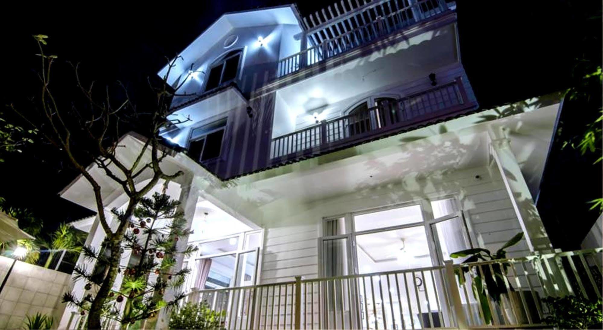 Frangipani Boutique Hotel Дананг Экстерьер фото