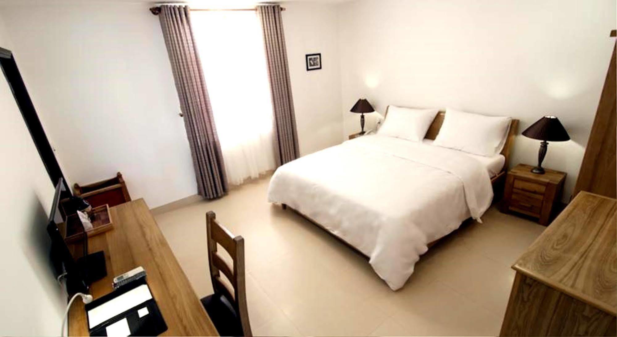 Frangipani Boutique Hotel Дананг Экстерьер фото